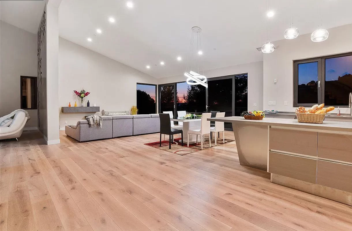 Window Replacement on the Hills